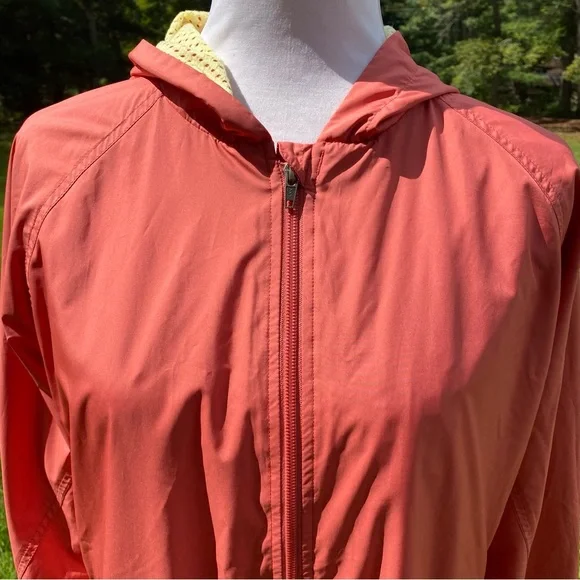 PATAGONIA JACKET COAT HOODIE ZIP FRONT POCKETS WINDBREAKER SALMON PEACH SIZE L - Picture 3 of 13
